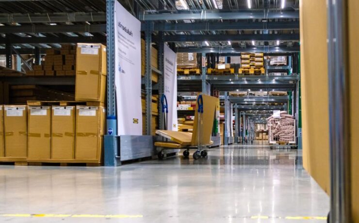 Are mover companies providing storage facilities available?