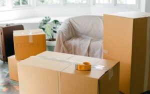How to get a quote for moving and packing services?